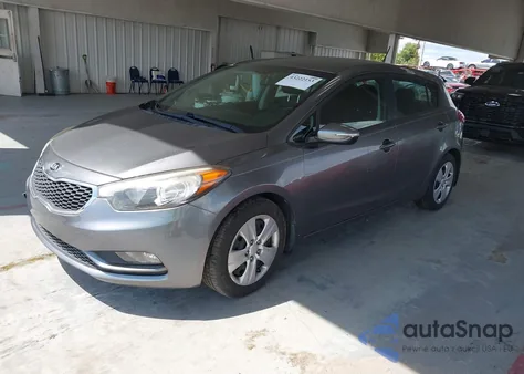 2016 Kia Forte Lx z USA, uszkodzony, nr VIN KNAFK5A81G5541378